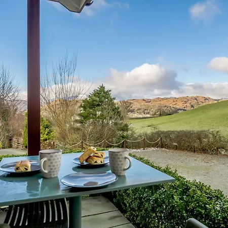 1 Bed In 90637 * Ambleside