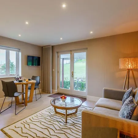 1 Bed In Oc-90637 * Ambleside